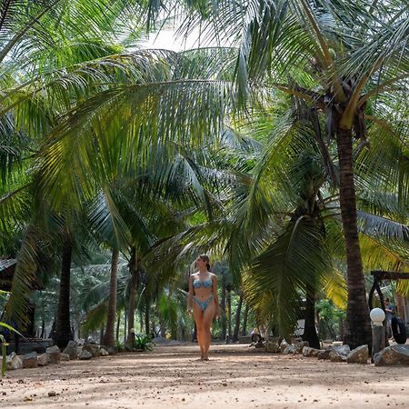 Sand Dune Beach Resort & Surf Camp อารูกัมเบย์ ภายนอก รูปภาพ