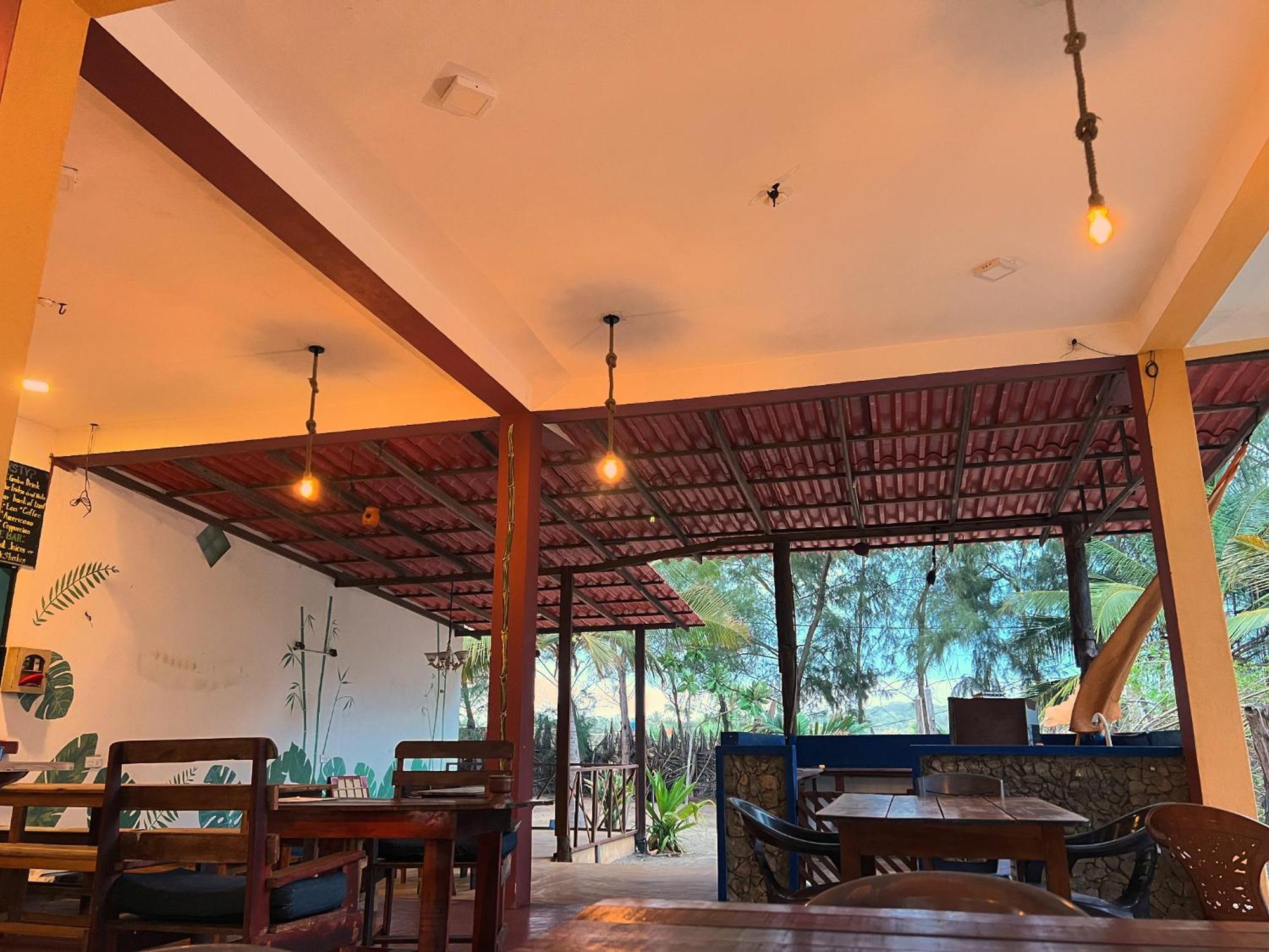 Sand Dune Beach Resort & Surf Camp อารูกัมเบย์ ภายนอก รูปภาพ