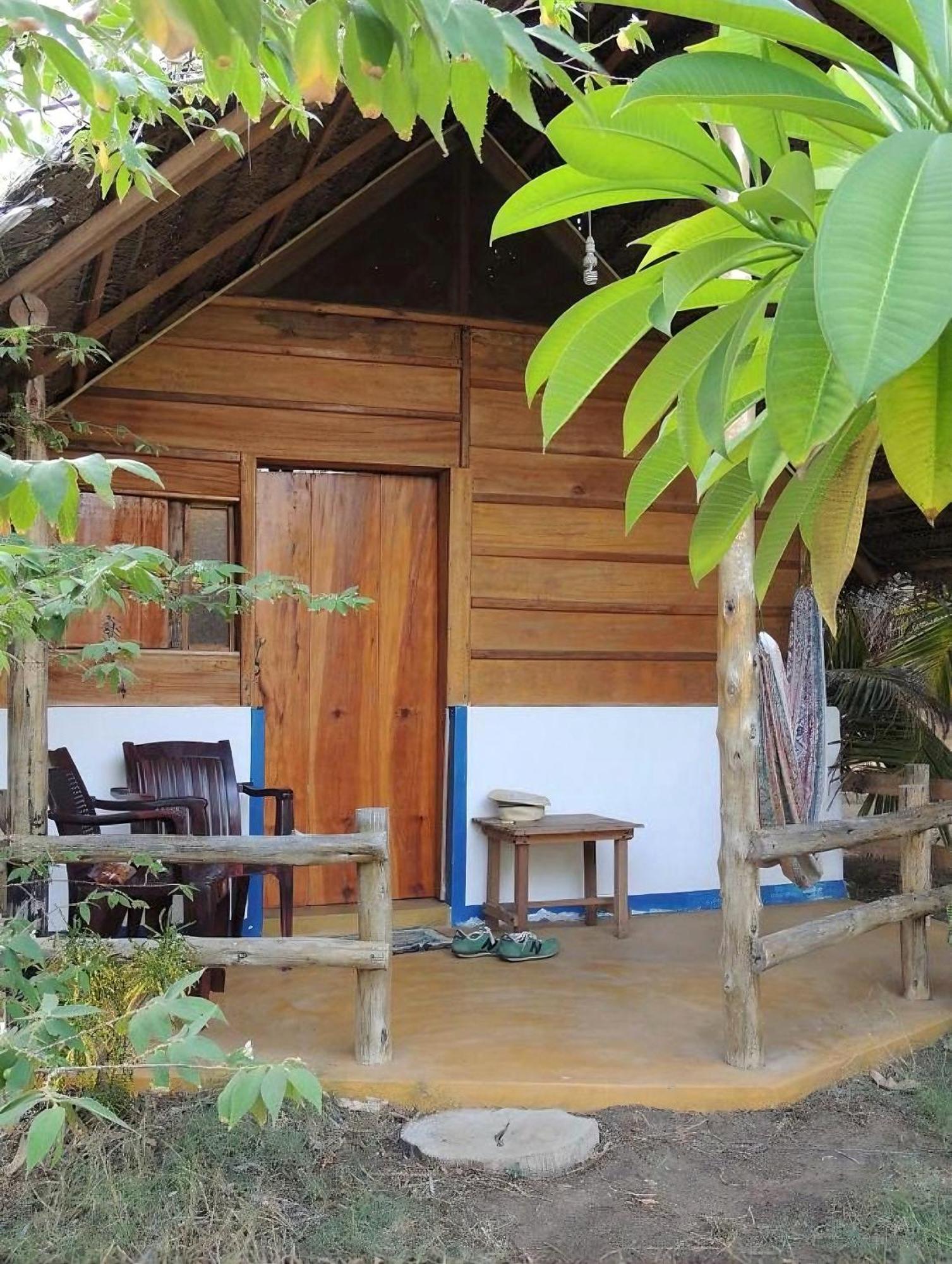 Sand Dune Beach Resort & Surf Camp อารูกัมเบย์ ภายนอก รูปภาพ